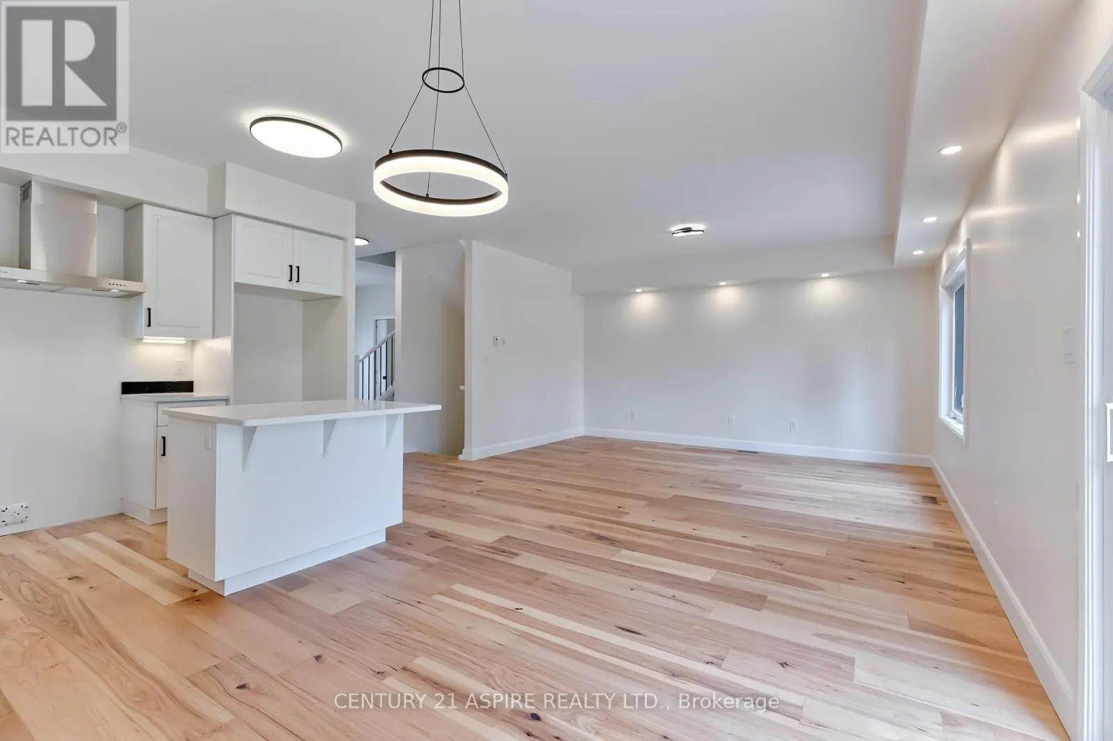 94A FRONTENAC CRESCENT