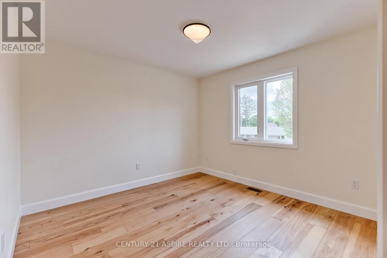 94A FRONTENAC CRESCENT