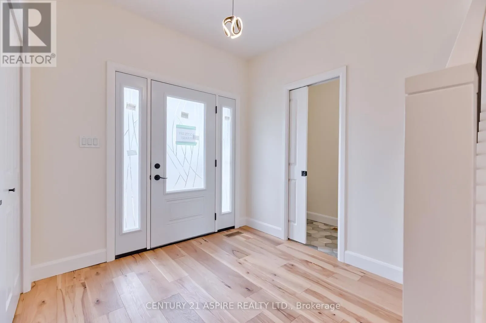 94A FRONTENAC CRESCENT