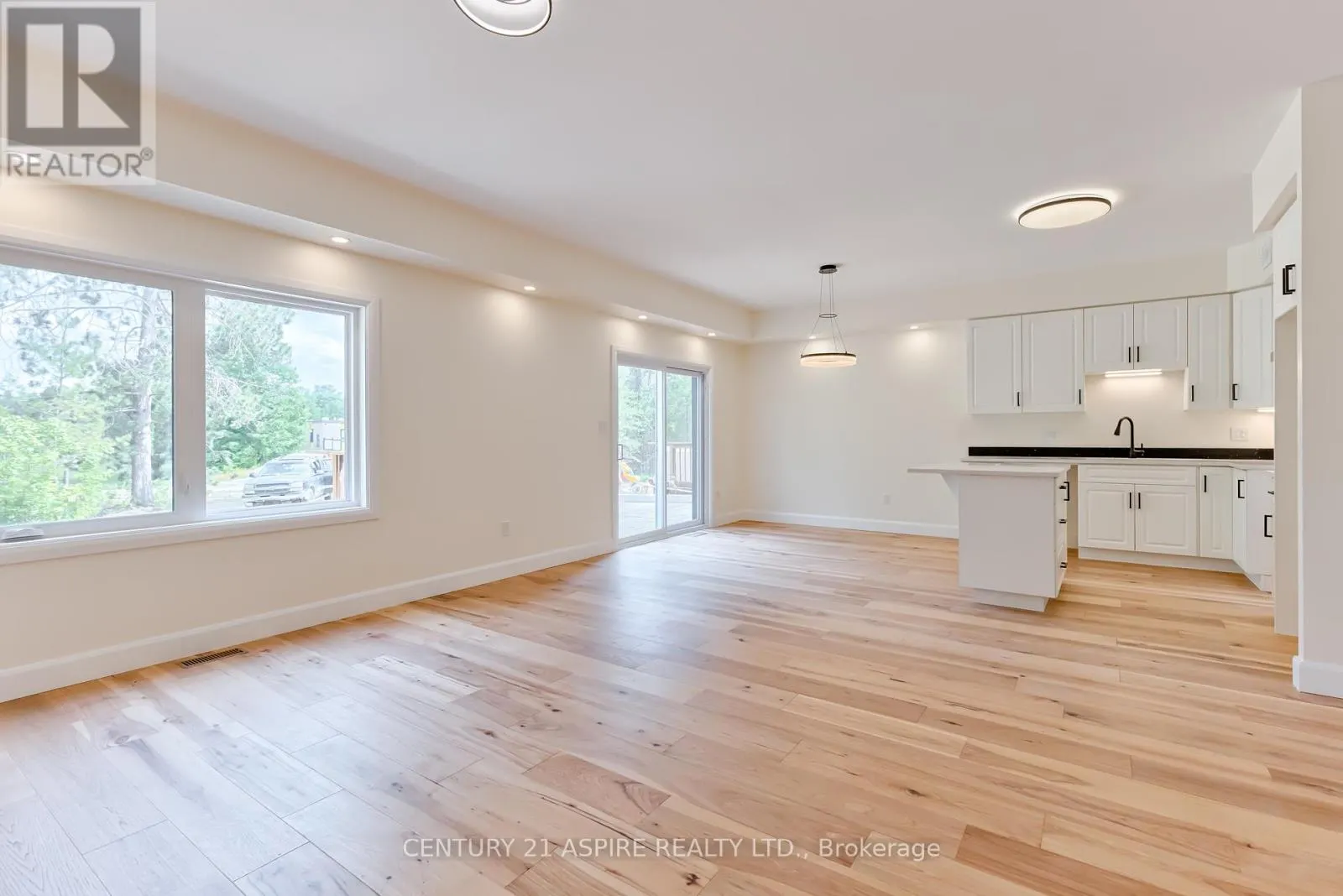 94A FRONTENAC CRESCENT