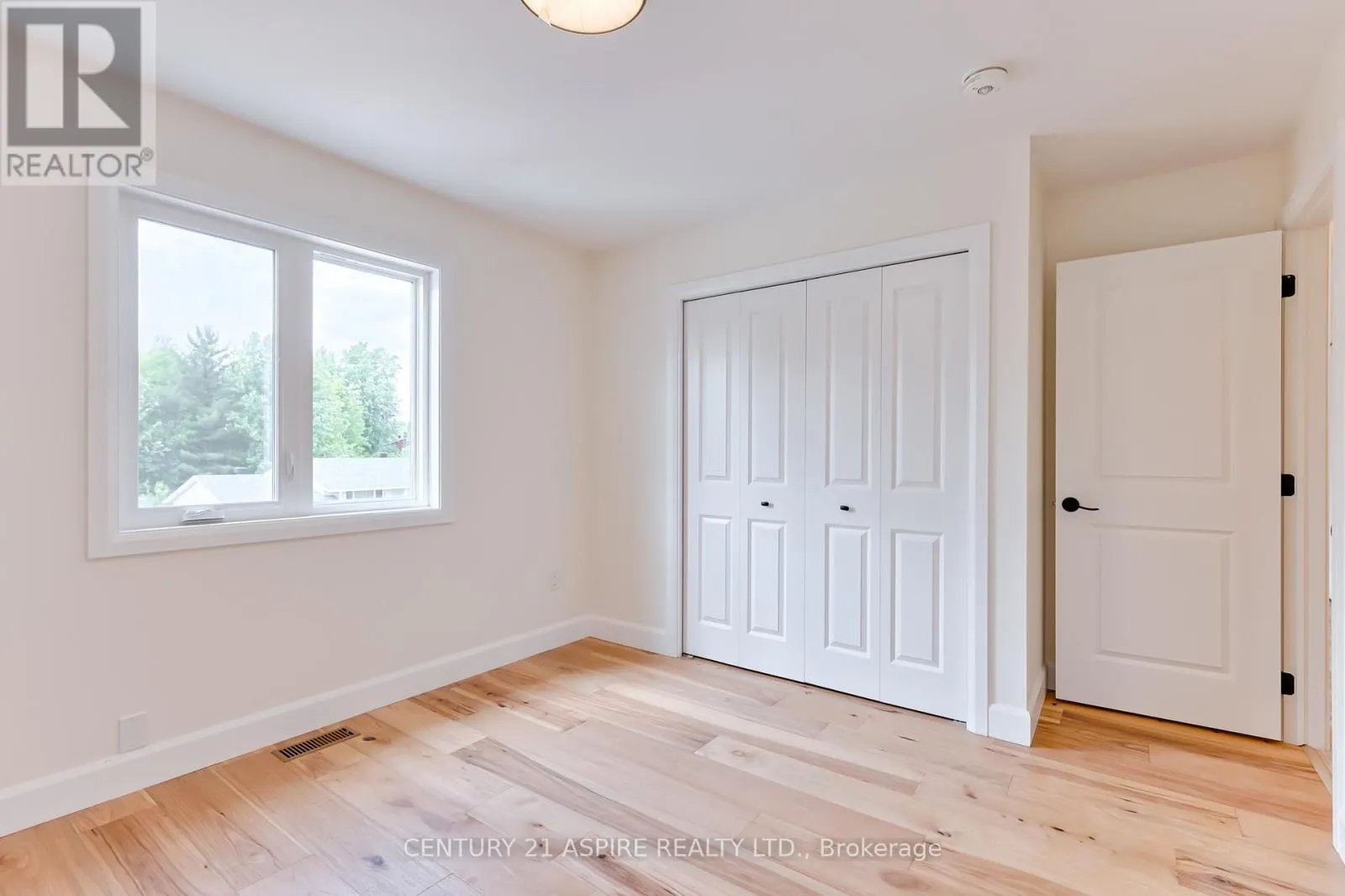 94C FRONTENAC CRESCENT