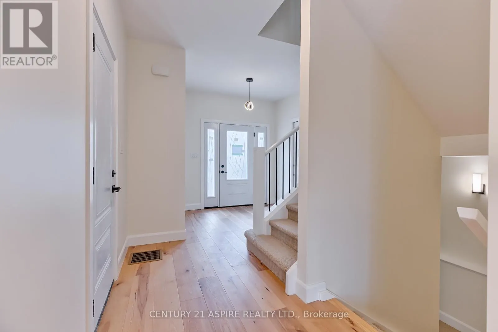 94C FRONTENAC CRESCENT