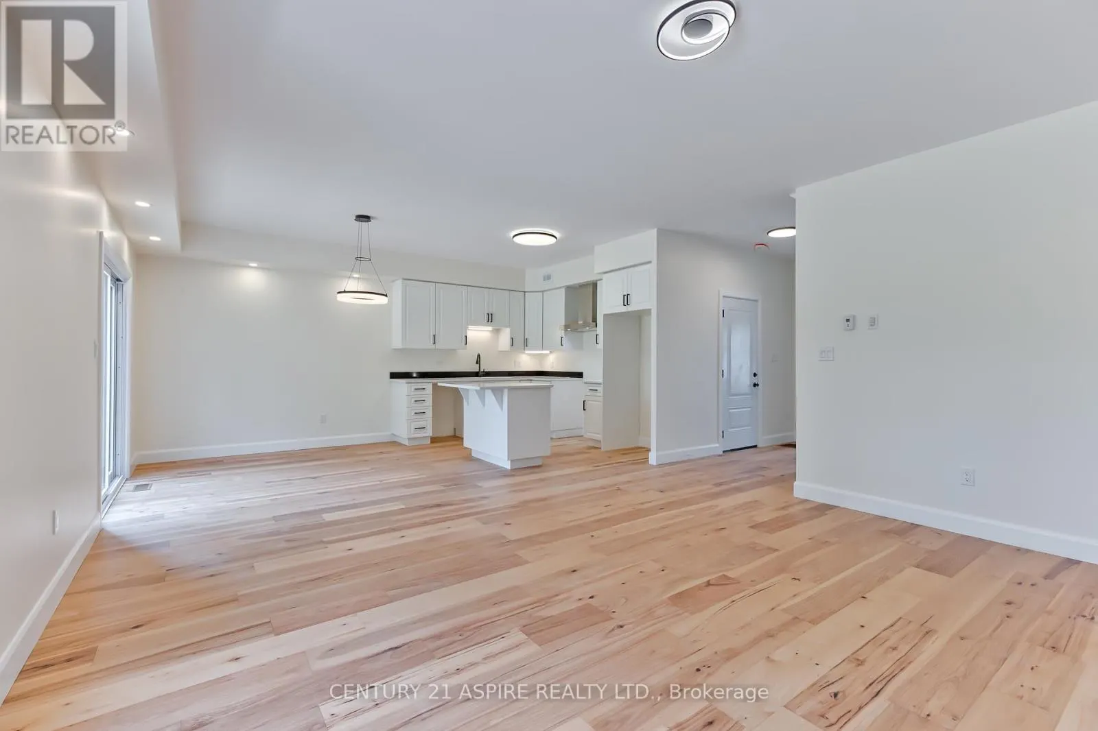 94C FRONTENAC CRESCENT