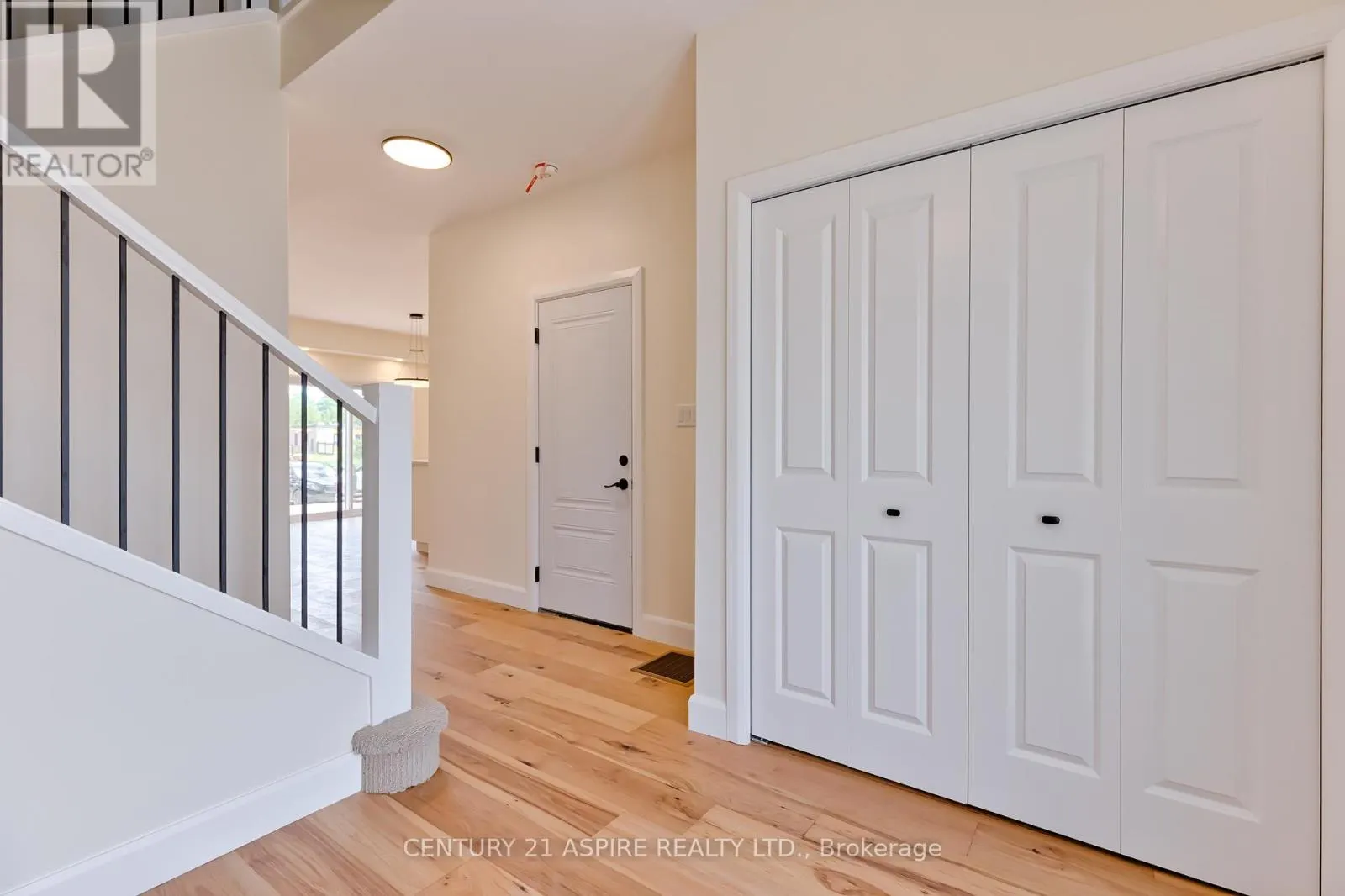 94C FRONTENAC CRESCENT