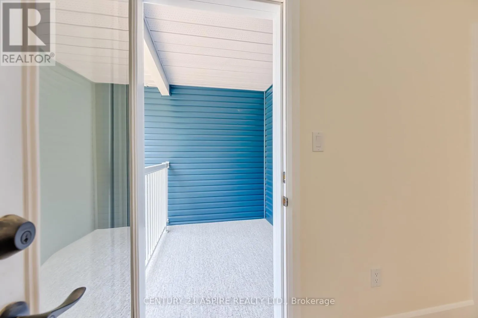 94C FRONTENAC CRESCENT