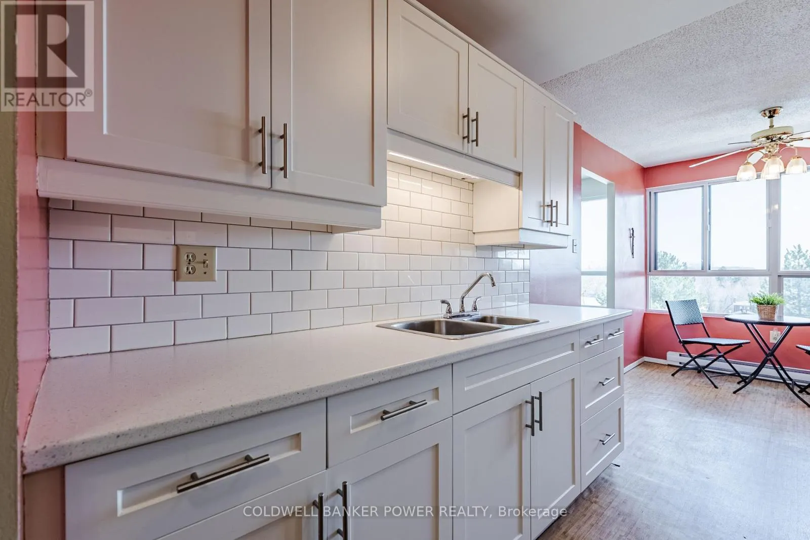 511 - 600 GRENFELL DRIVE, #511