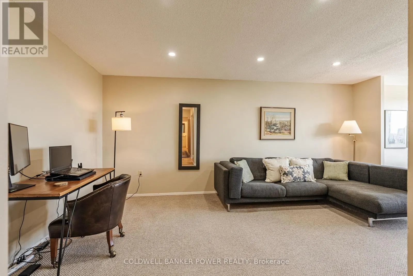 511 - 600 GRENFELL DRIVE, #511