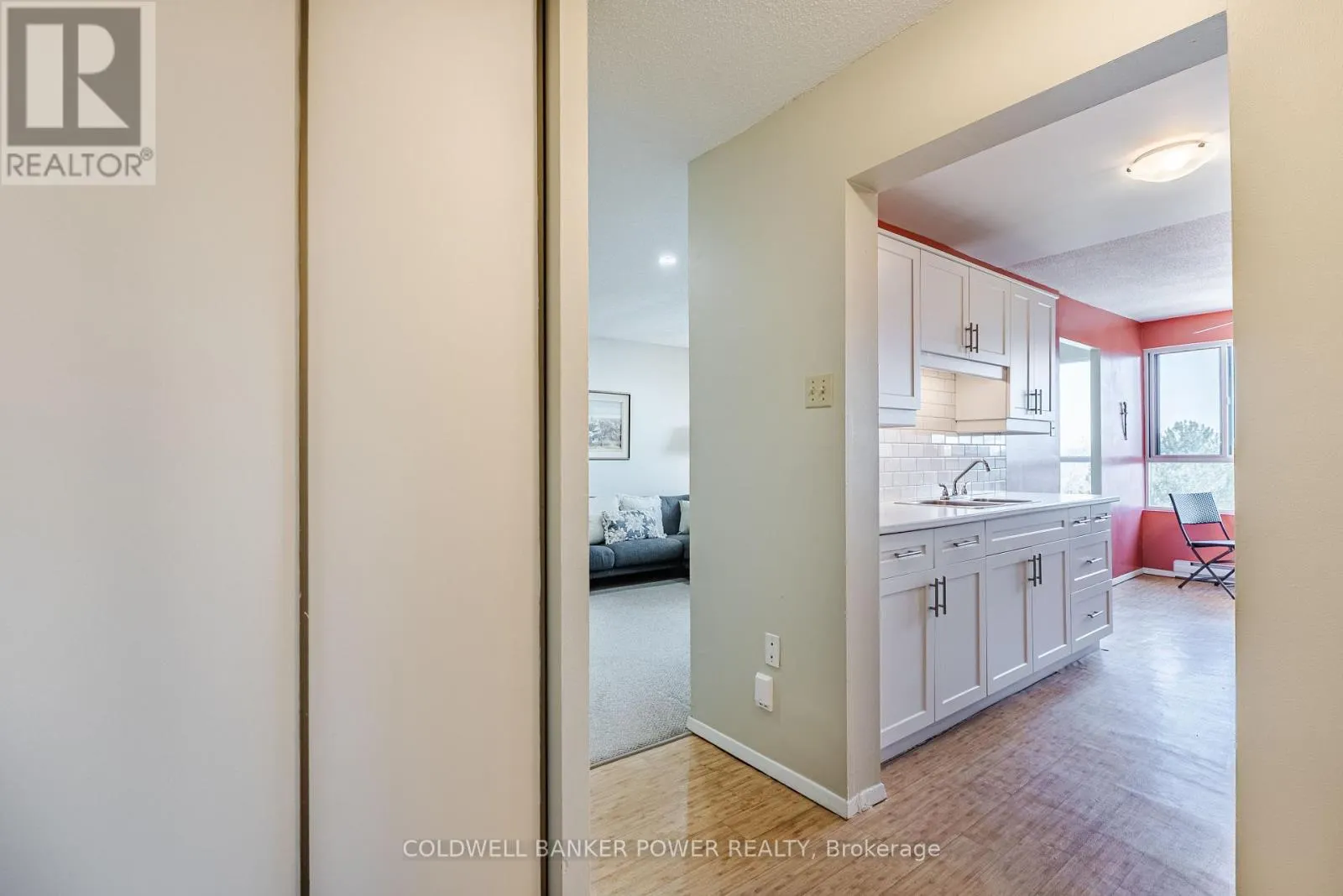 511 - 600 GRENFELL DRIVE, #511