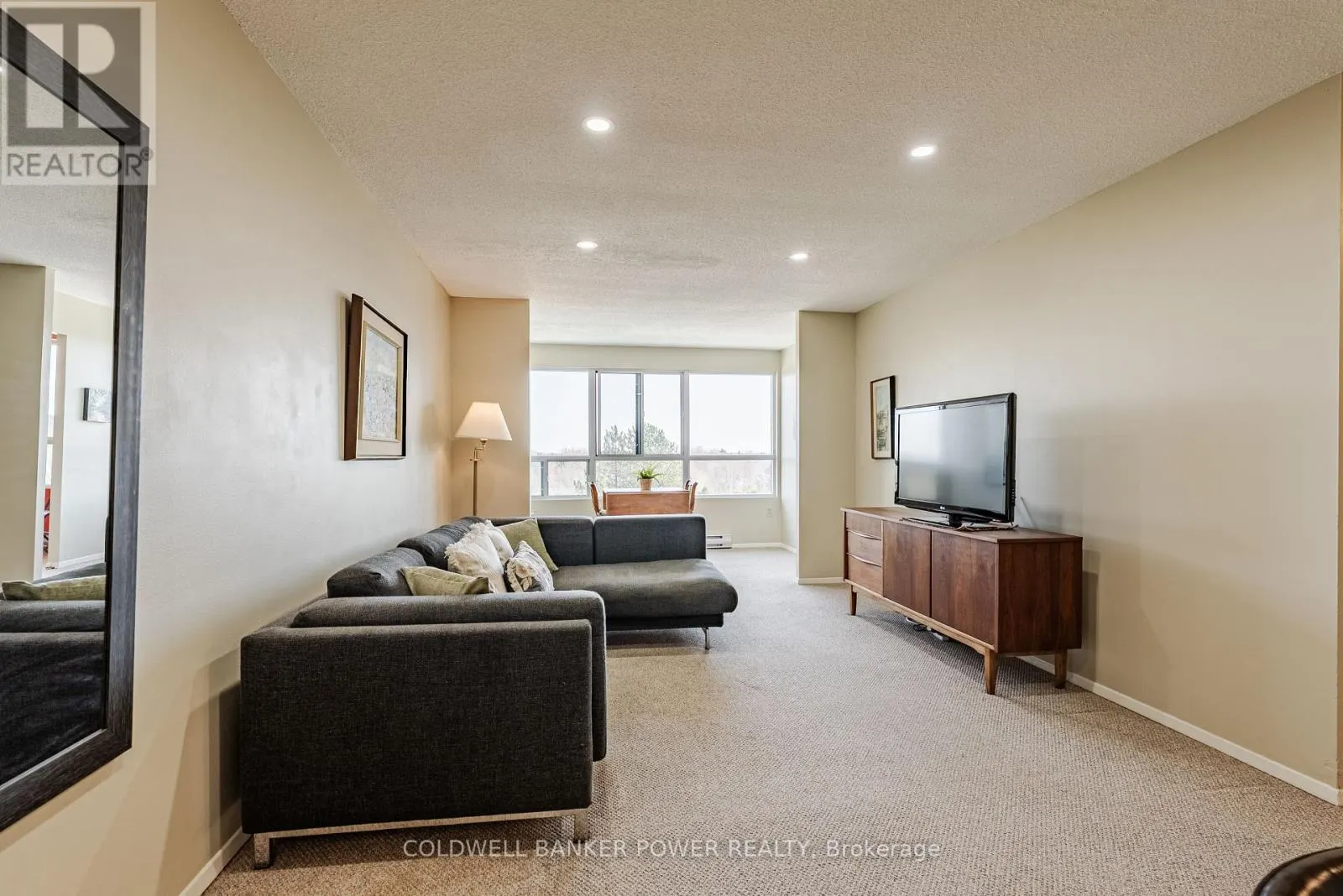 511 - 600 GRENFELL DRIVE, #511