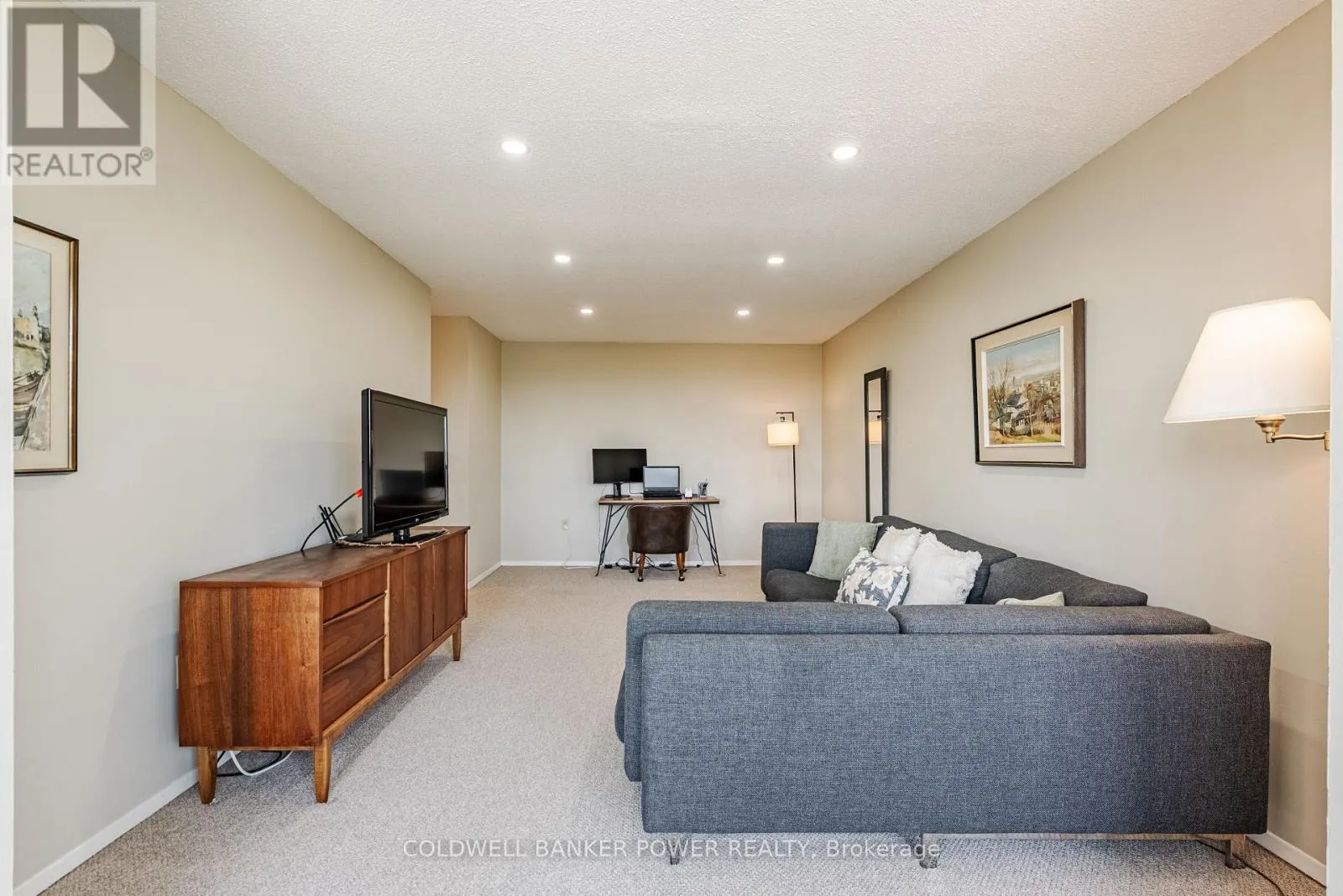 511 - 600 GRENFELL DRIVE, #511