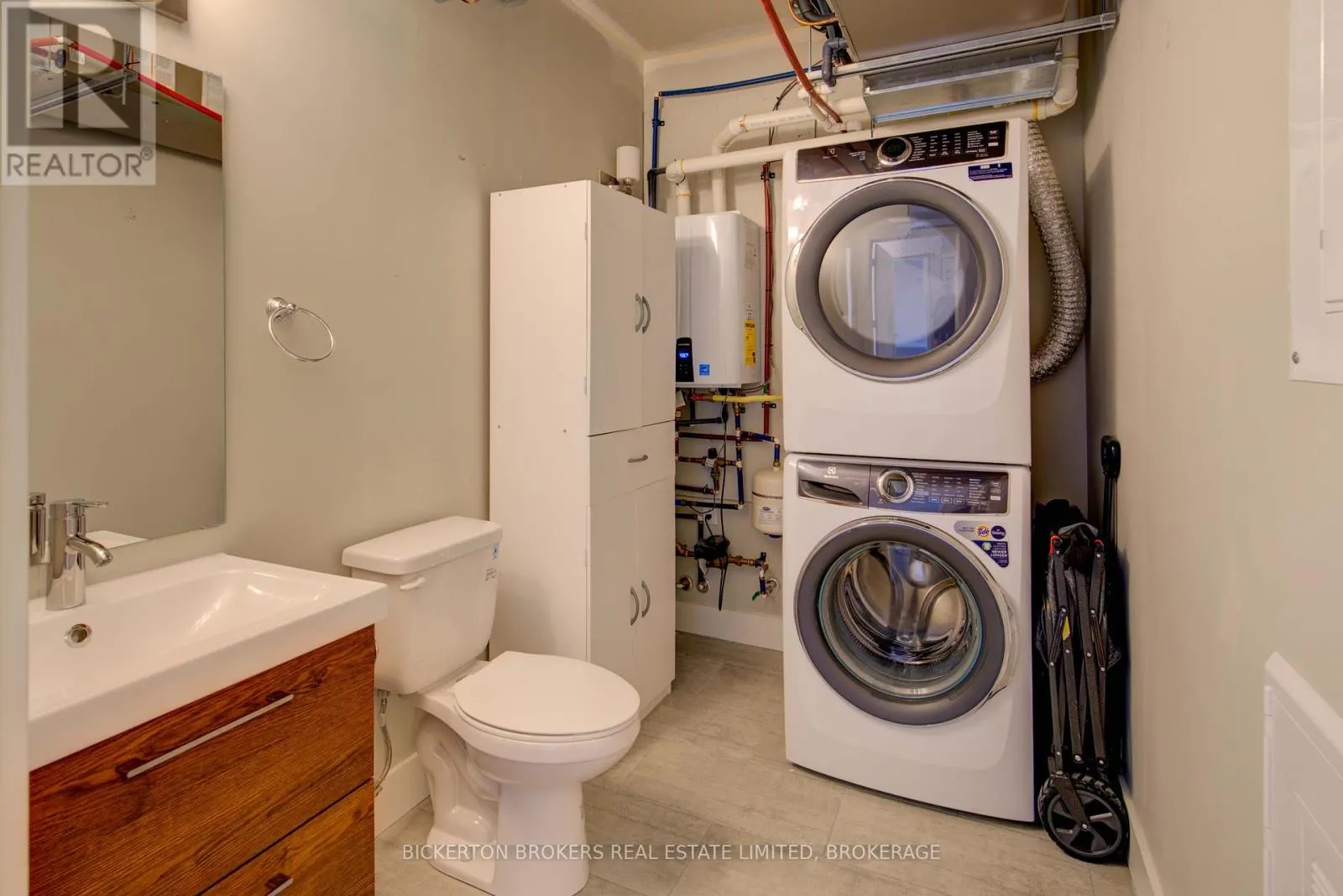 212 - 130 WATER STREET, #212