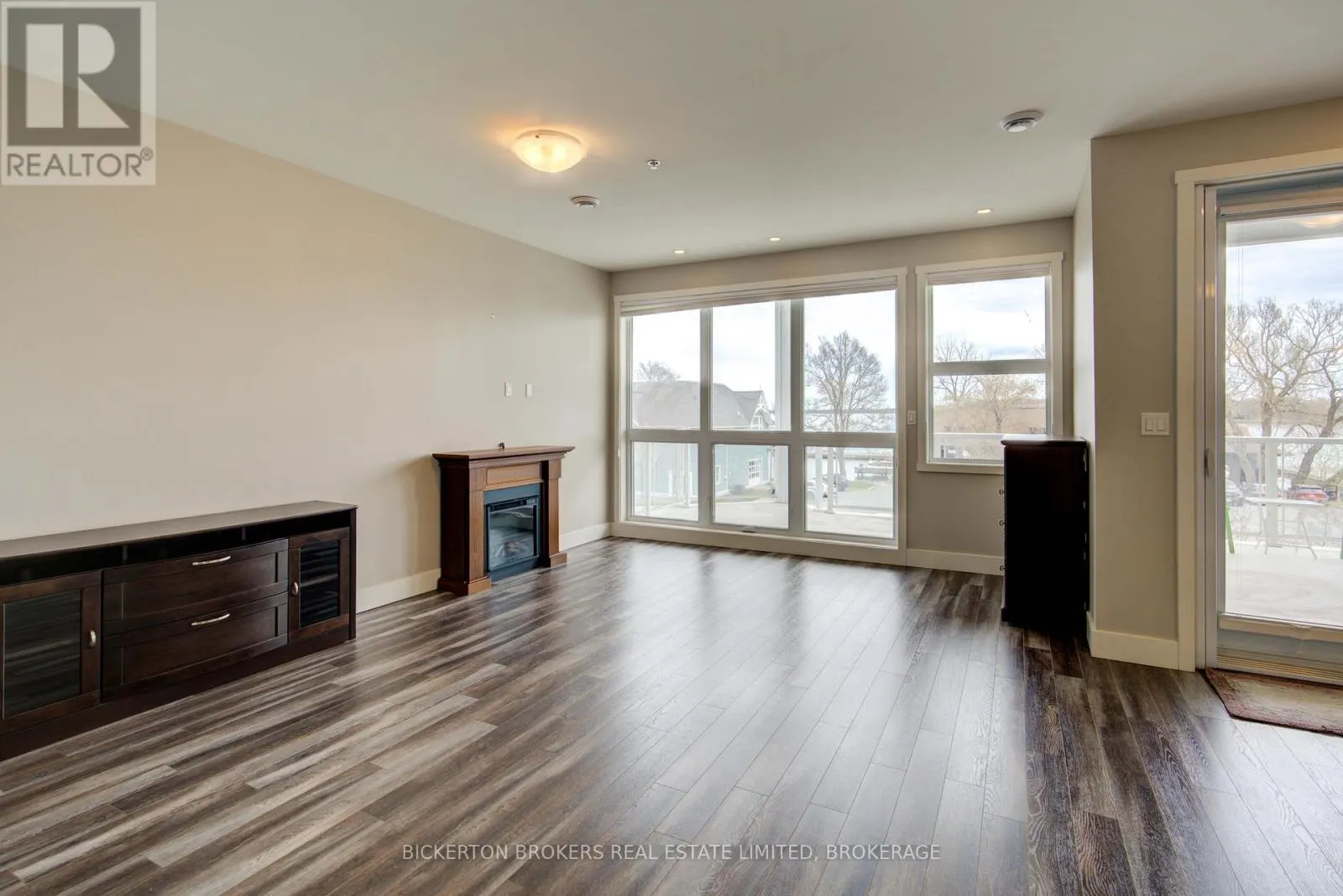 212 - 130 WATER STREET, #212
