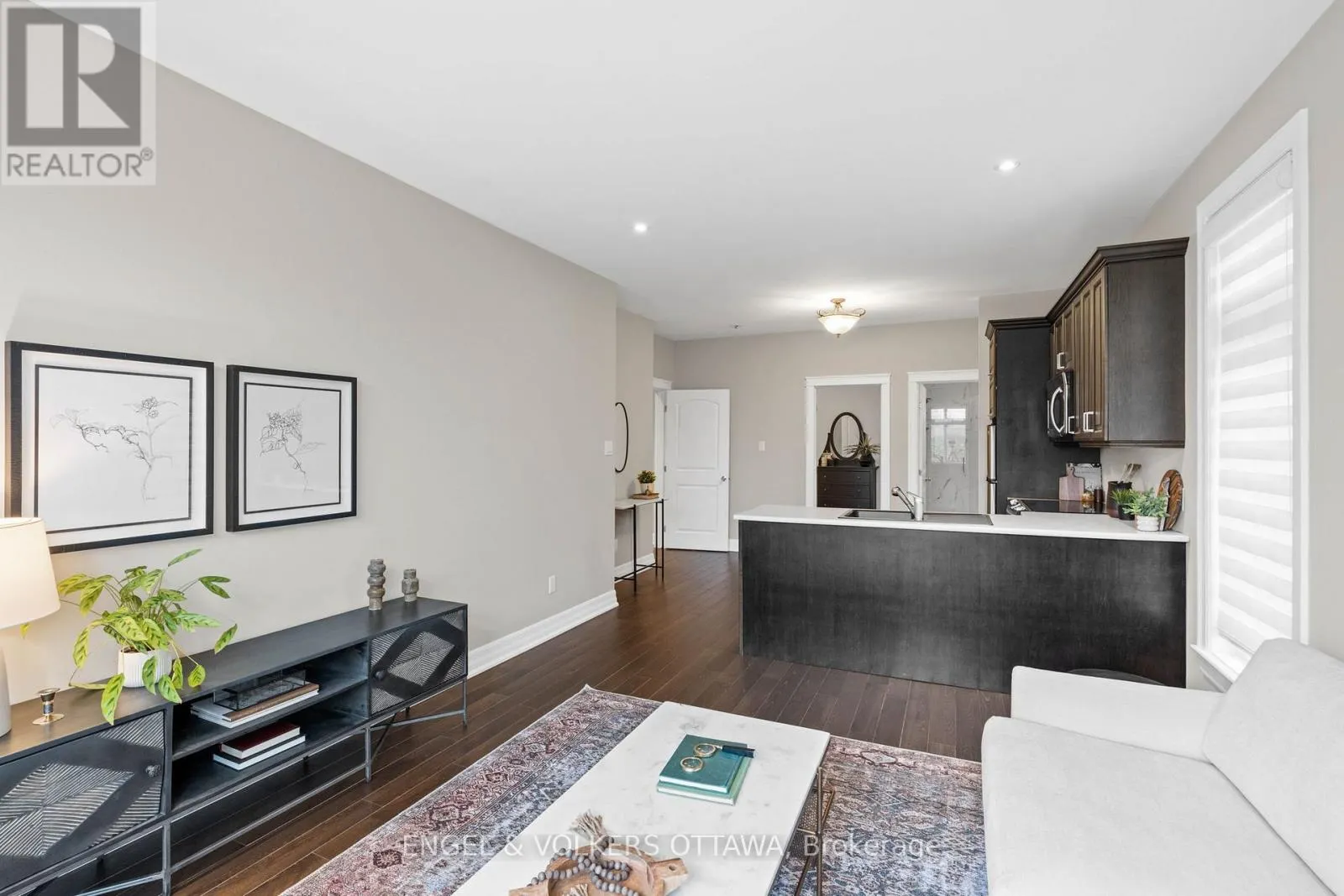 450 LOCKMASTER CRESCENT