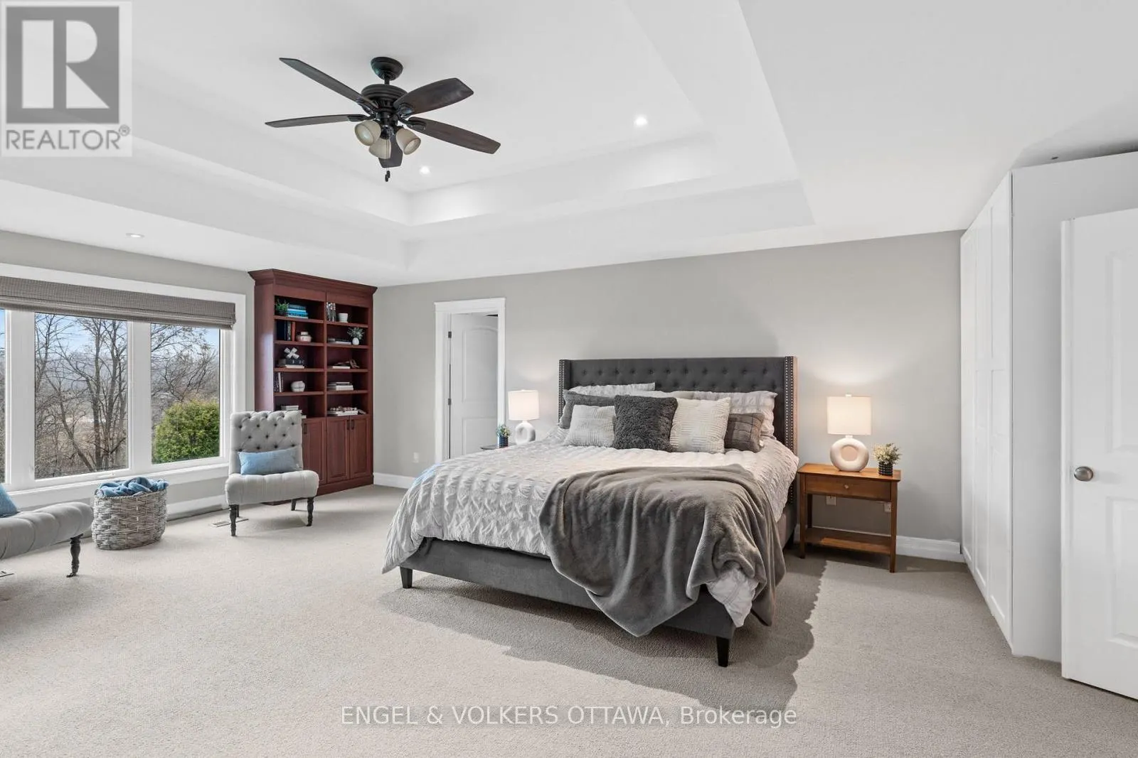 450 LOCKMASTER CRESCENT