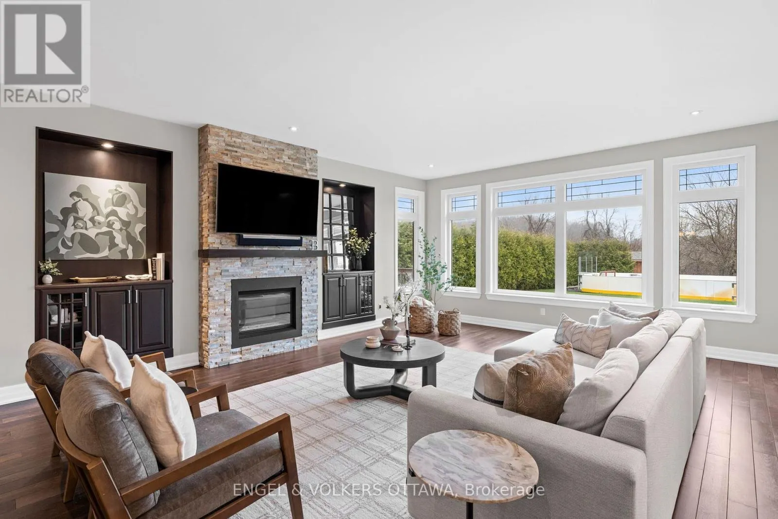 450 LOCKMASTER CRESCENT