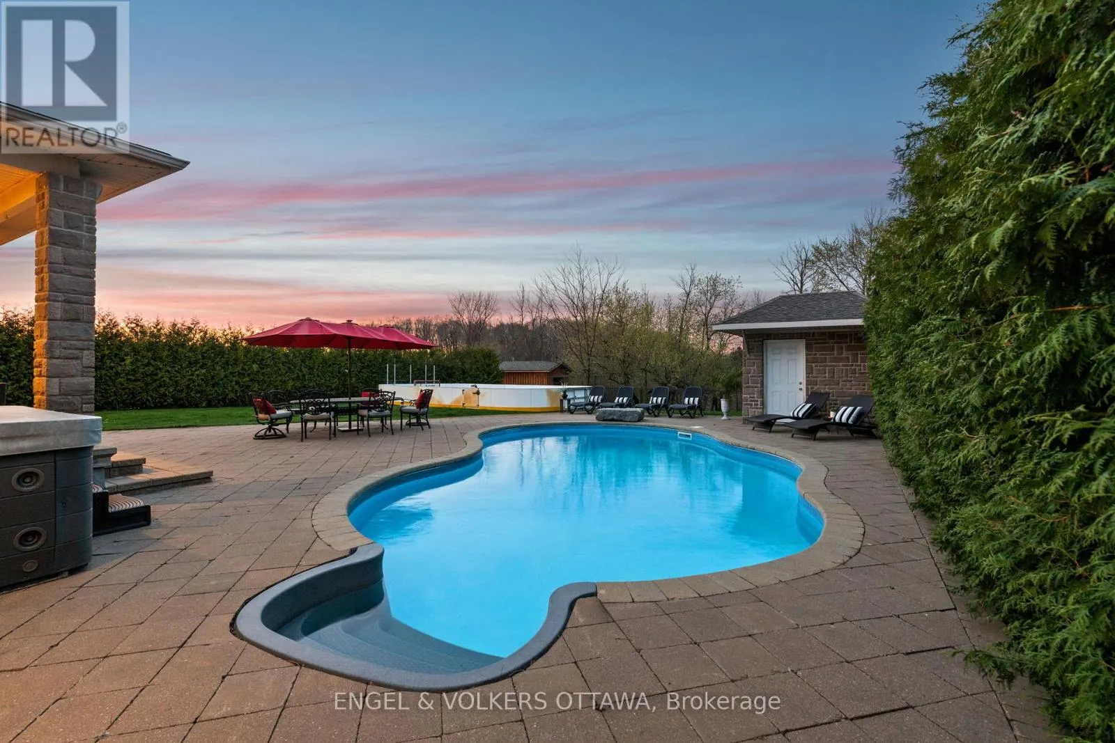 450 LOCKMASTER CRESCENT