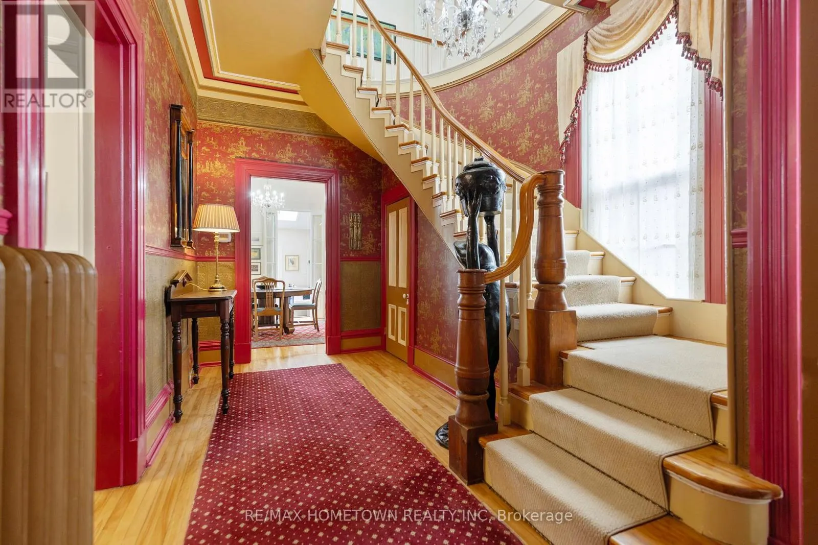 157 DIBBLE STREET W