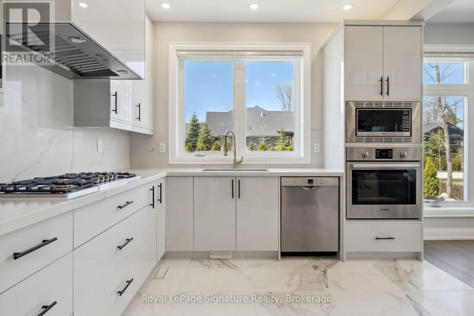 115 RANKIN'S CRESCENT