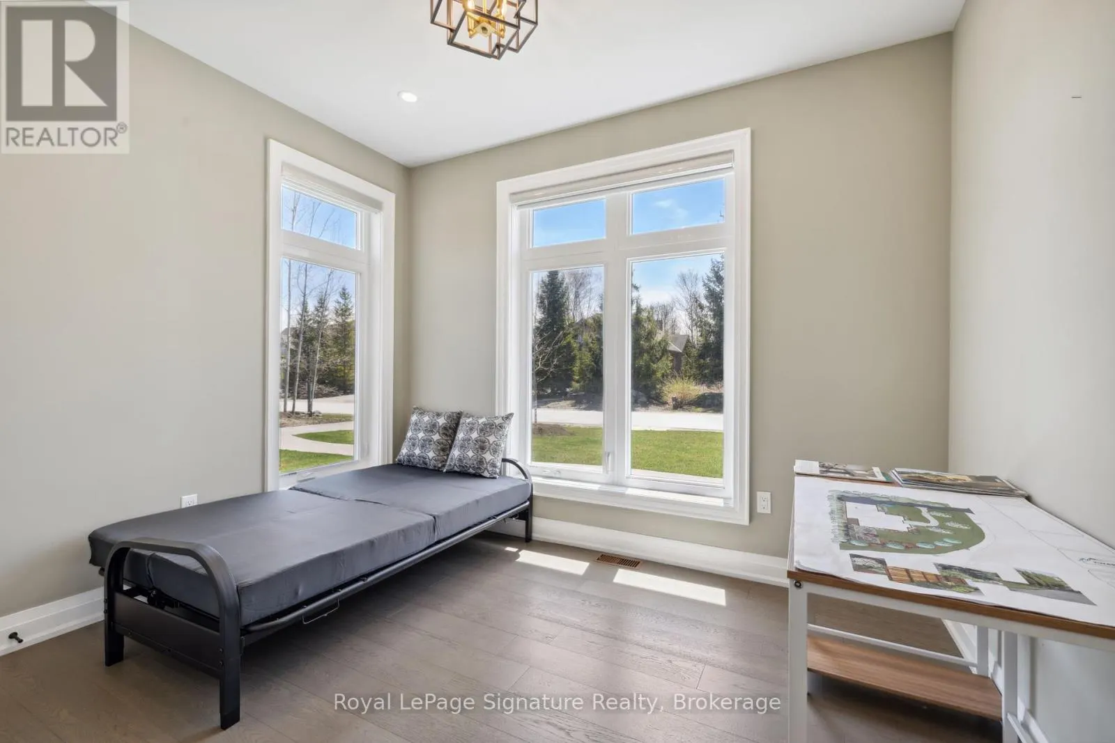 115 RANKIN'S CRESCENT