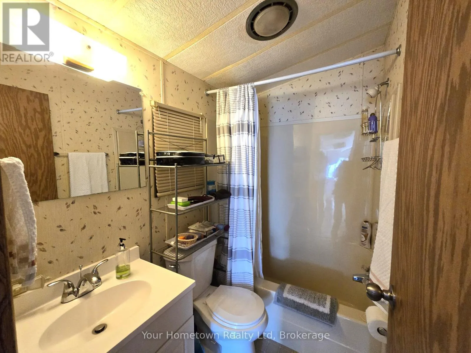 157 CEDAR CRESCENT