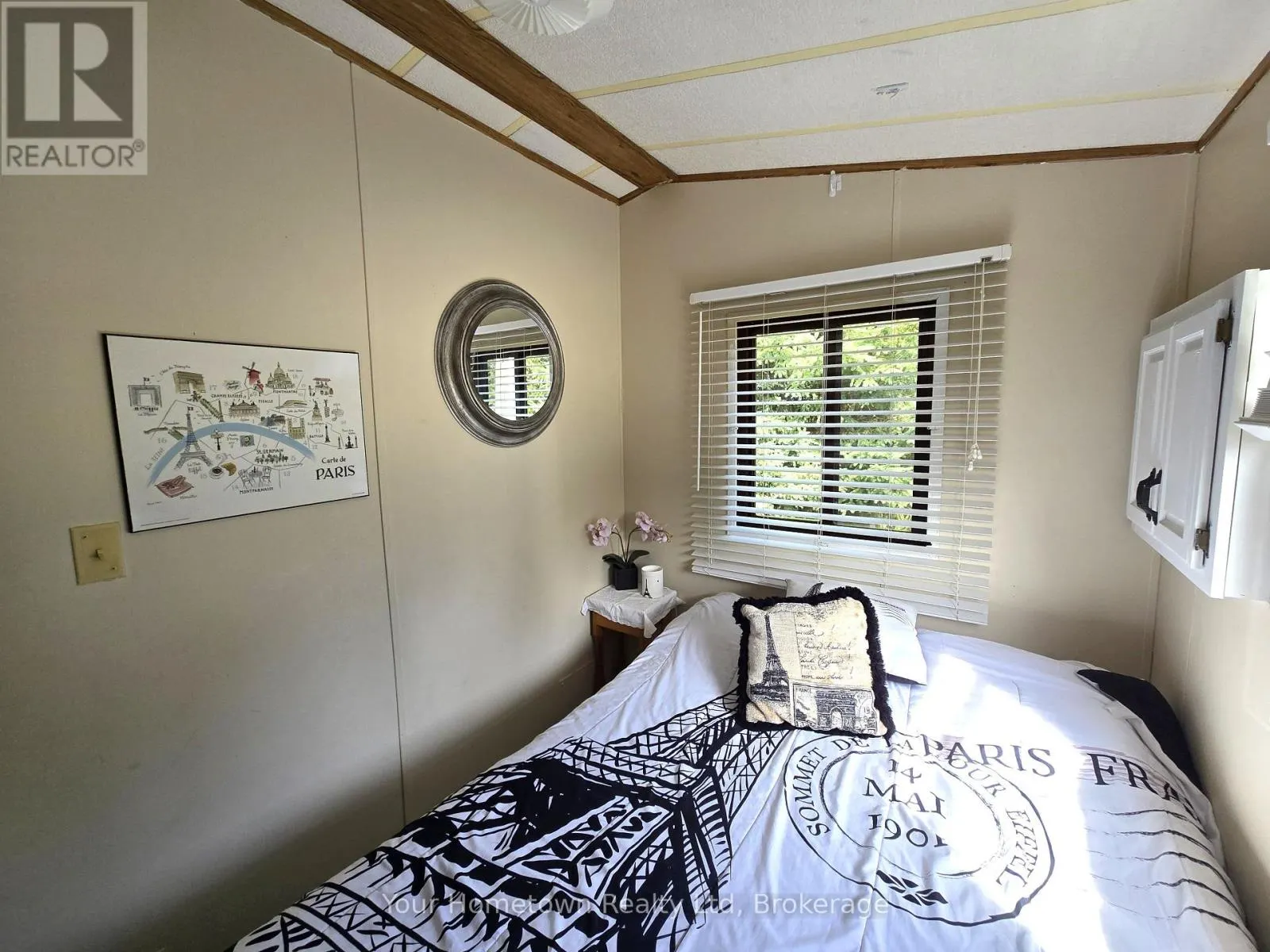 157 CEDAR CRESCENT