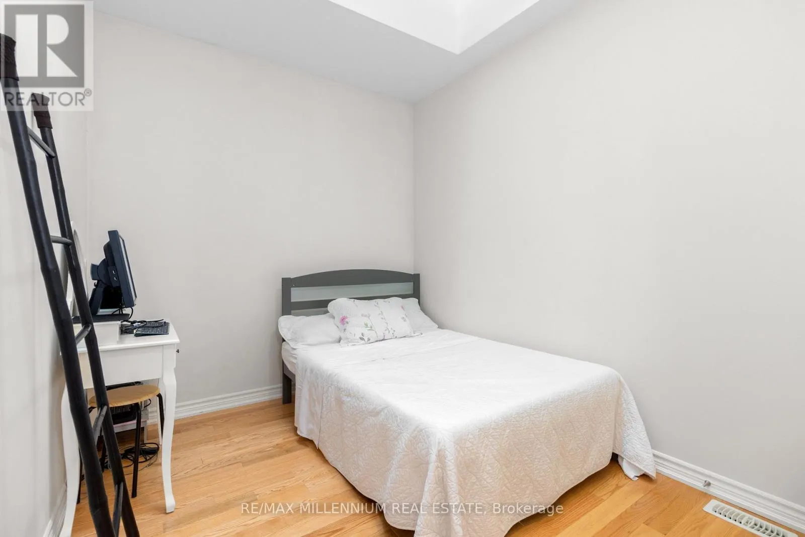 105 STONEBROOK WAY