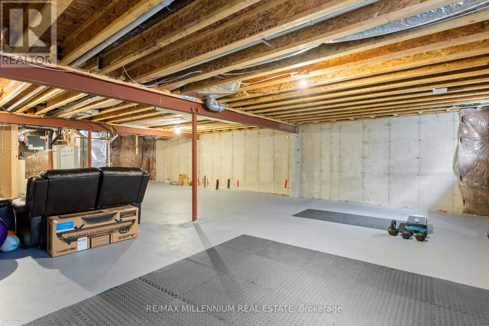 105 STONEBROOK WAY