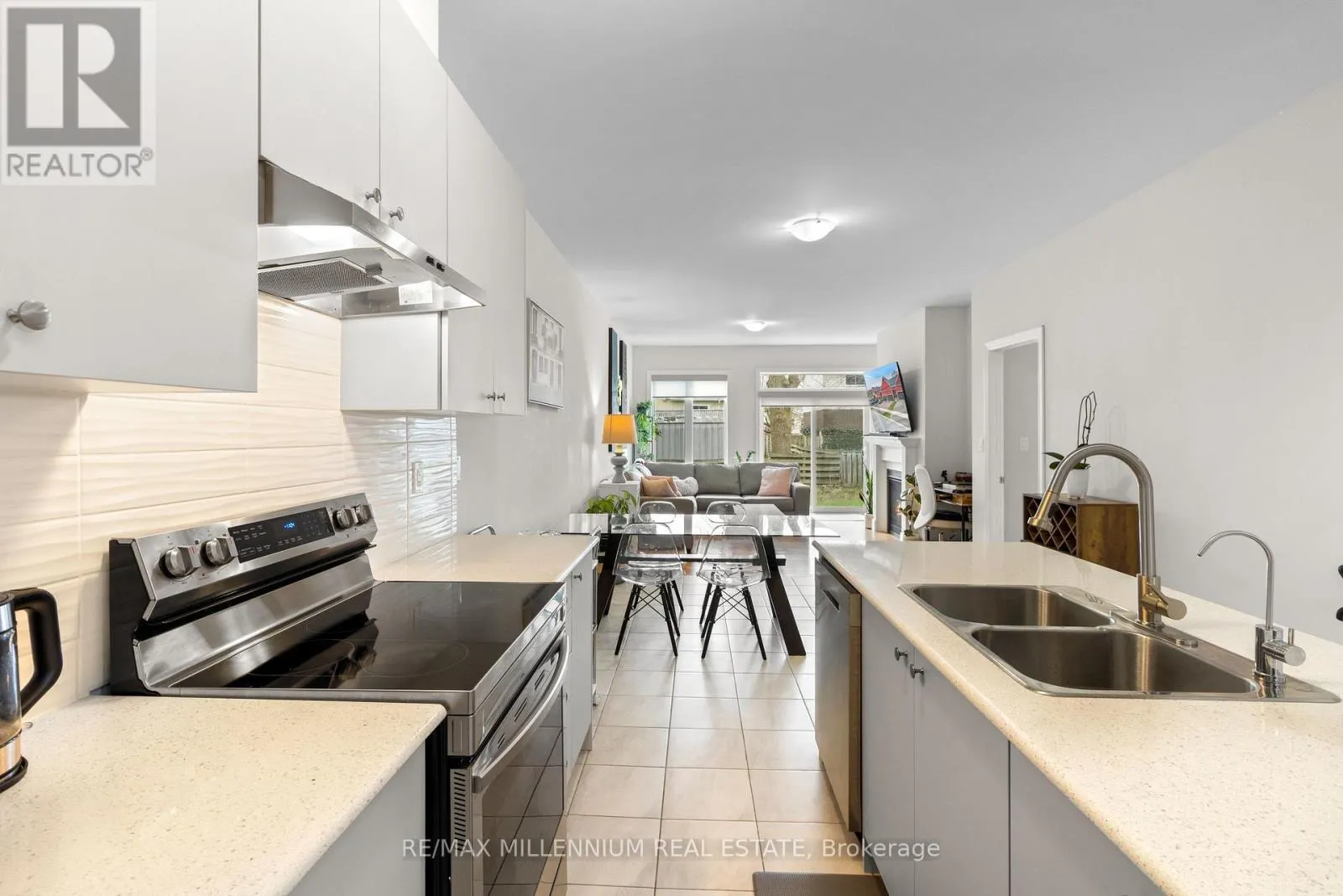 105 STONEBROOK WAY