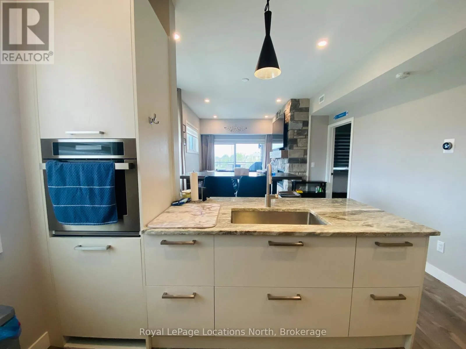 207 - 11 BEAUSOLEIL LANE, #207