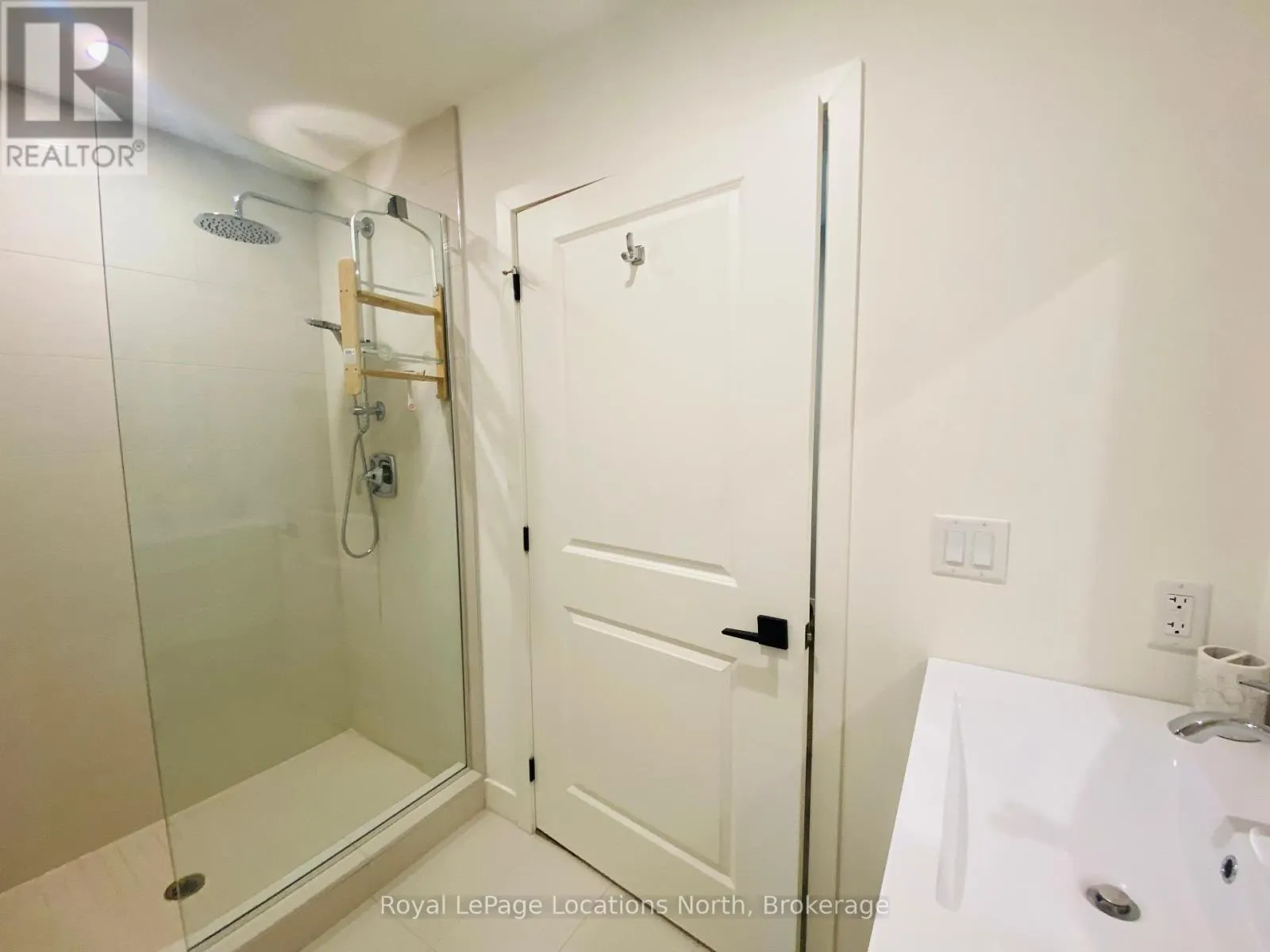 207 - 11 BEAUSOLEIL LANE, #207