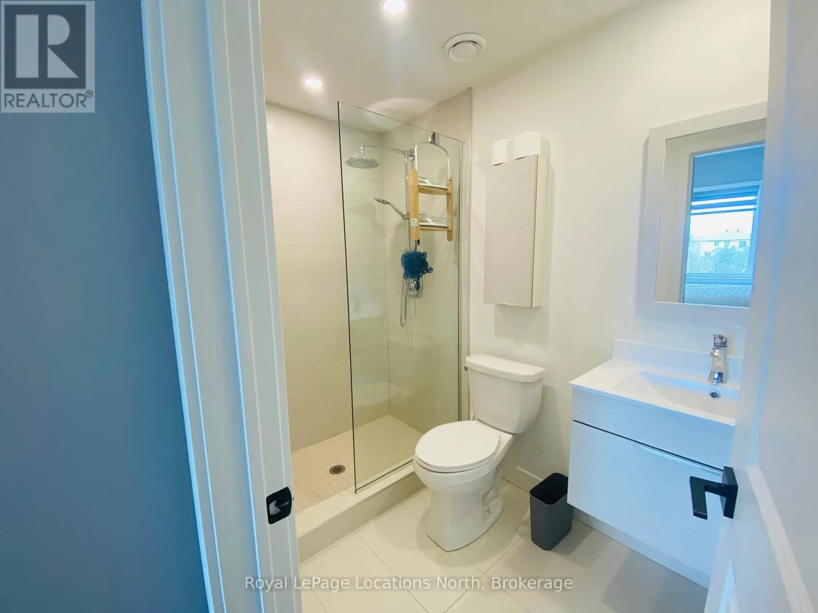 207 - 11 BEAUSOLEIL LANE, #207