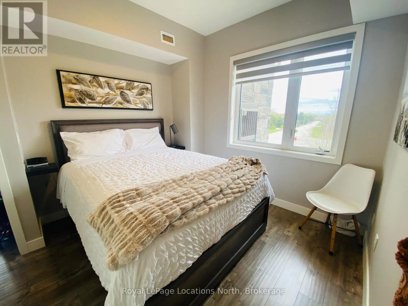 207 - 11 BEAUSOLEIL LANE, #207