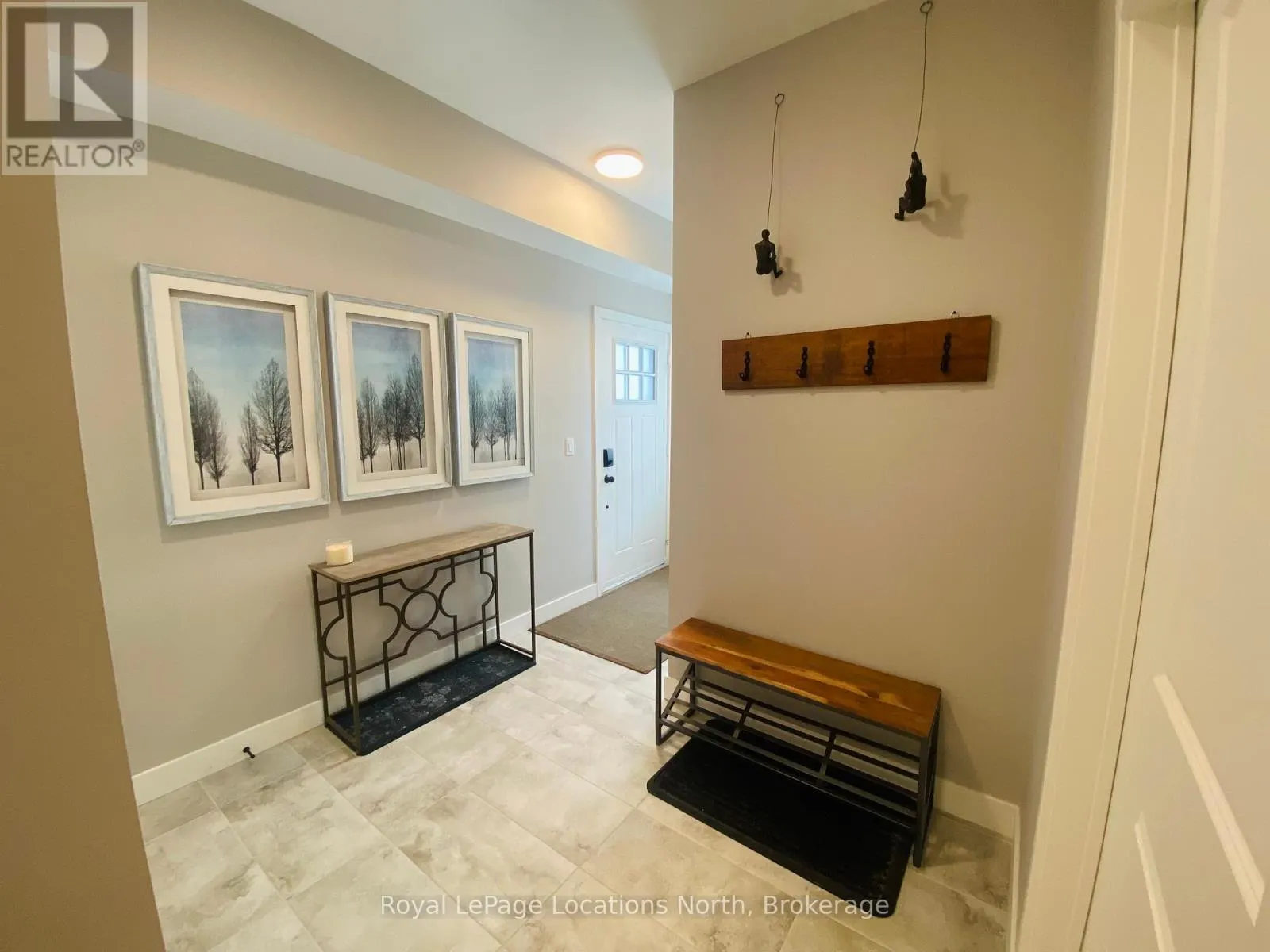 207 - 11 BEAUSOLEIL LANE, #207