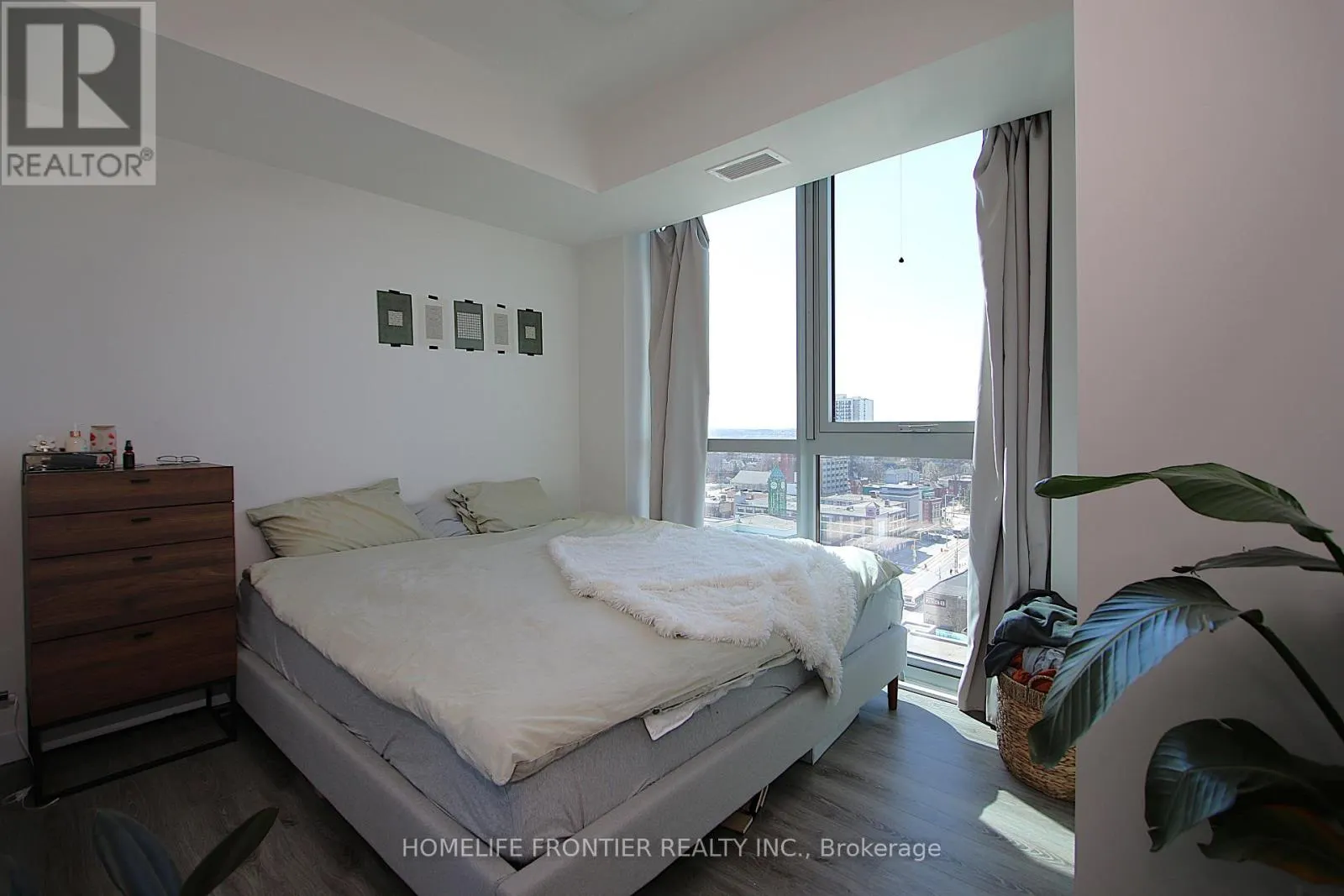 1209 - 60 FREDERICK STREET