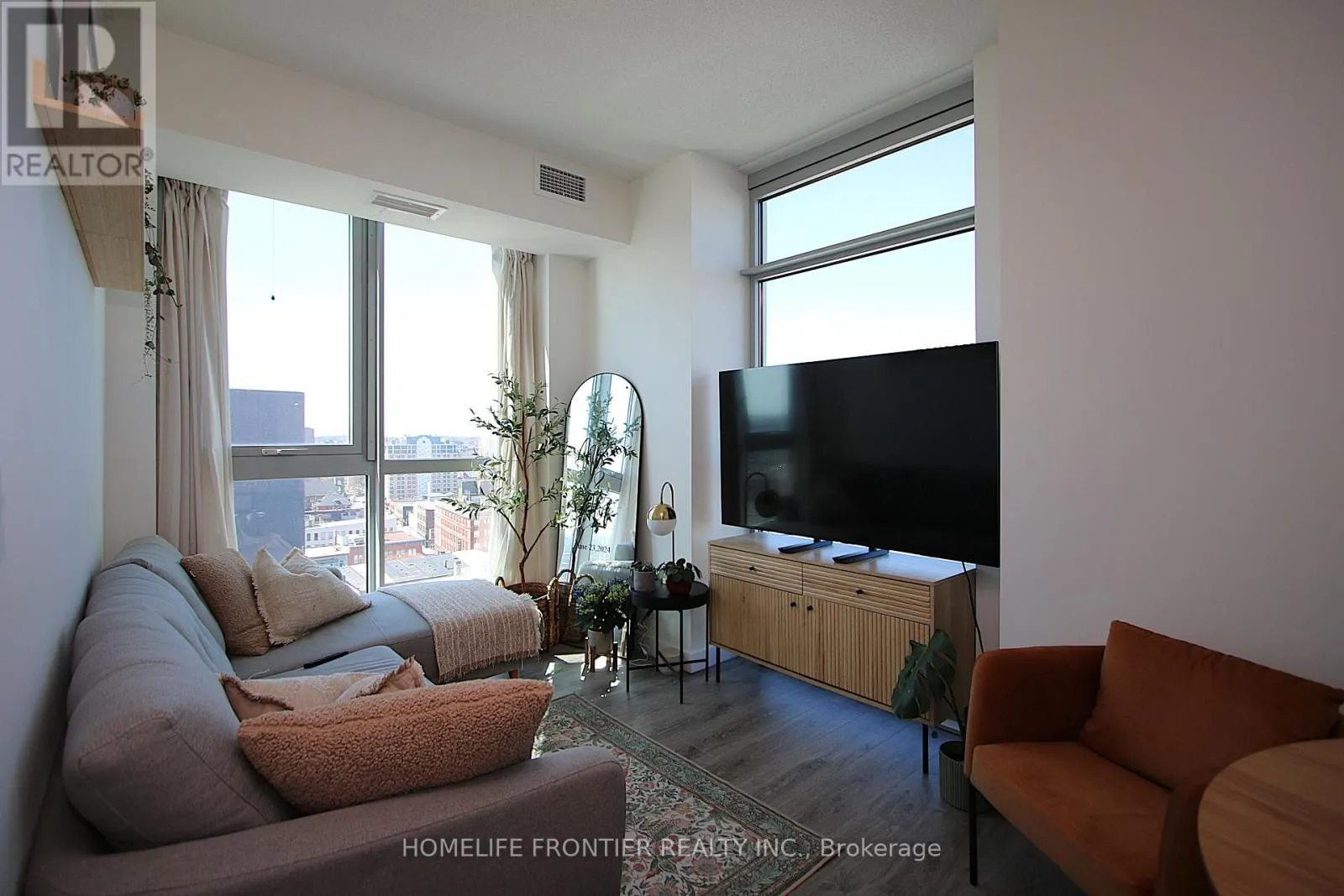 1209 - 60 FREDERICK STREET
