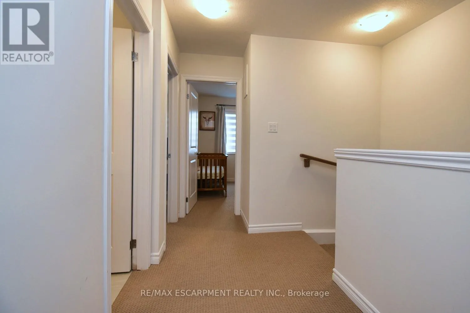 4 - 187 WILSON STREET W