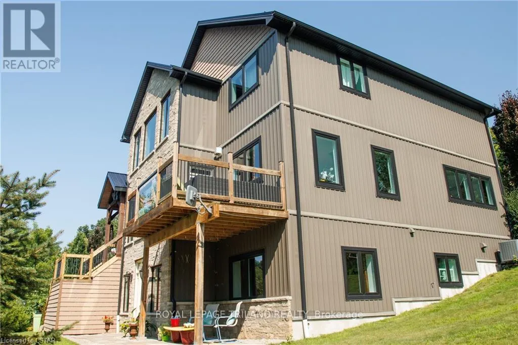 4118 THOMAS ROAD