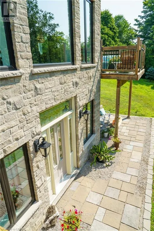 4118 THOMAS ROAD
