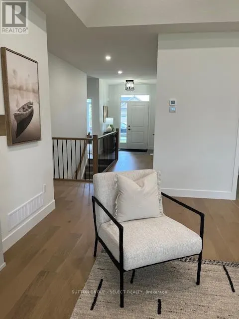 148 FOXBOROUGH PLACE