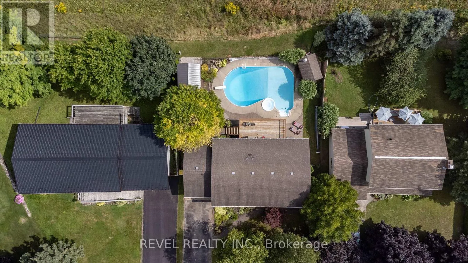 29 ARMSTRONG CRESCENT