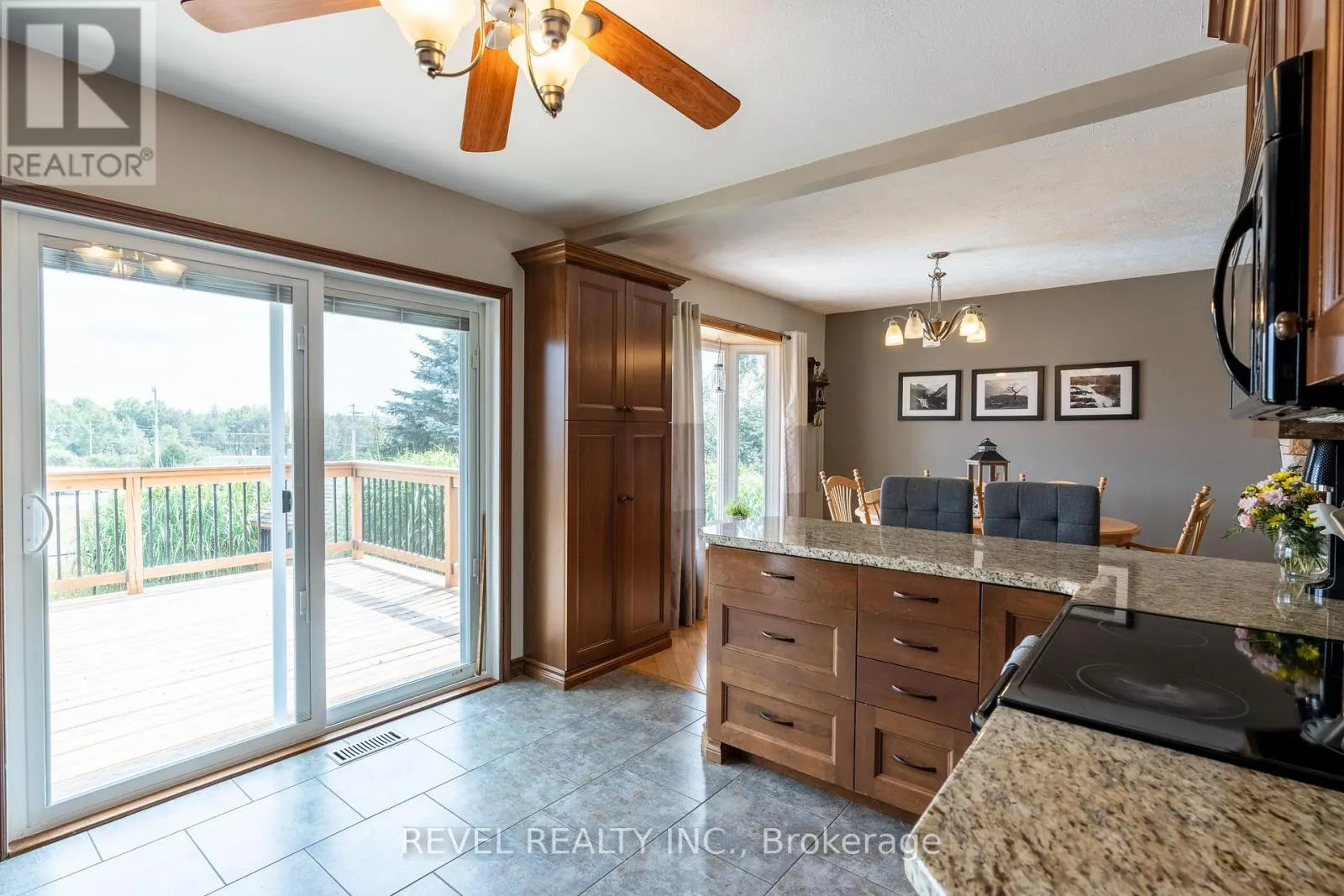 29 ARMSTRONG CRESCENT