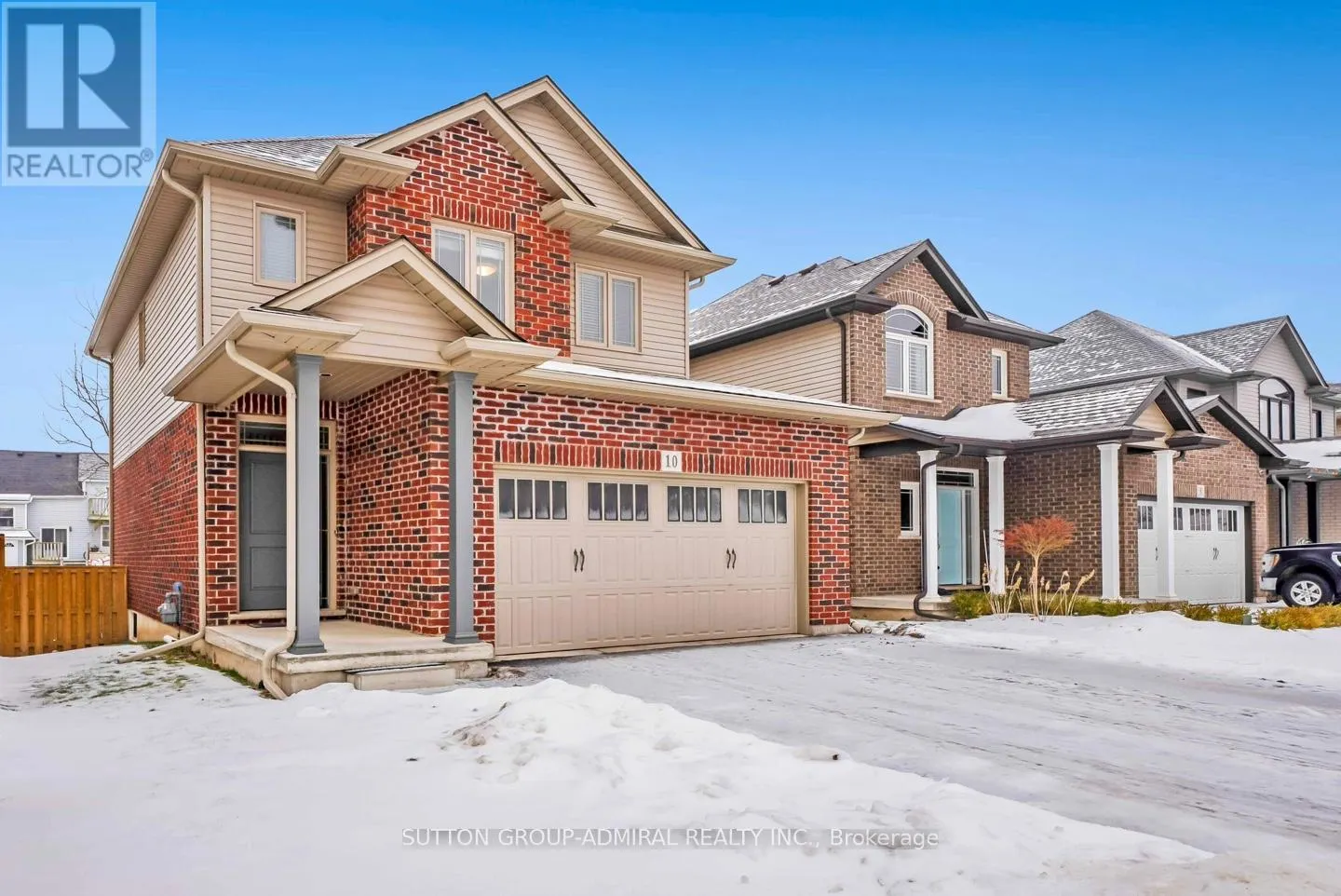 10 BERGENSTEIN CRESCENT
