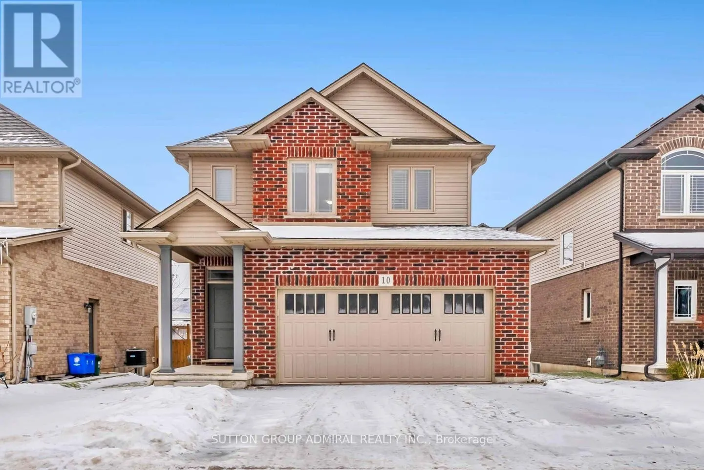 10 BERGENSTEIN CRESCENT