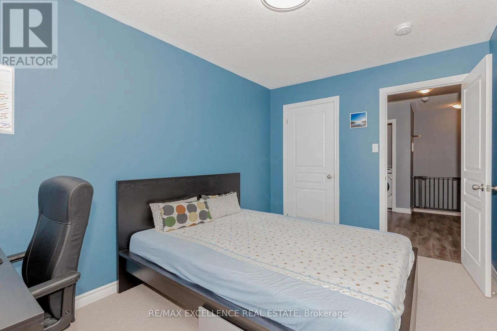 9 HISCOTT DRIVE