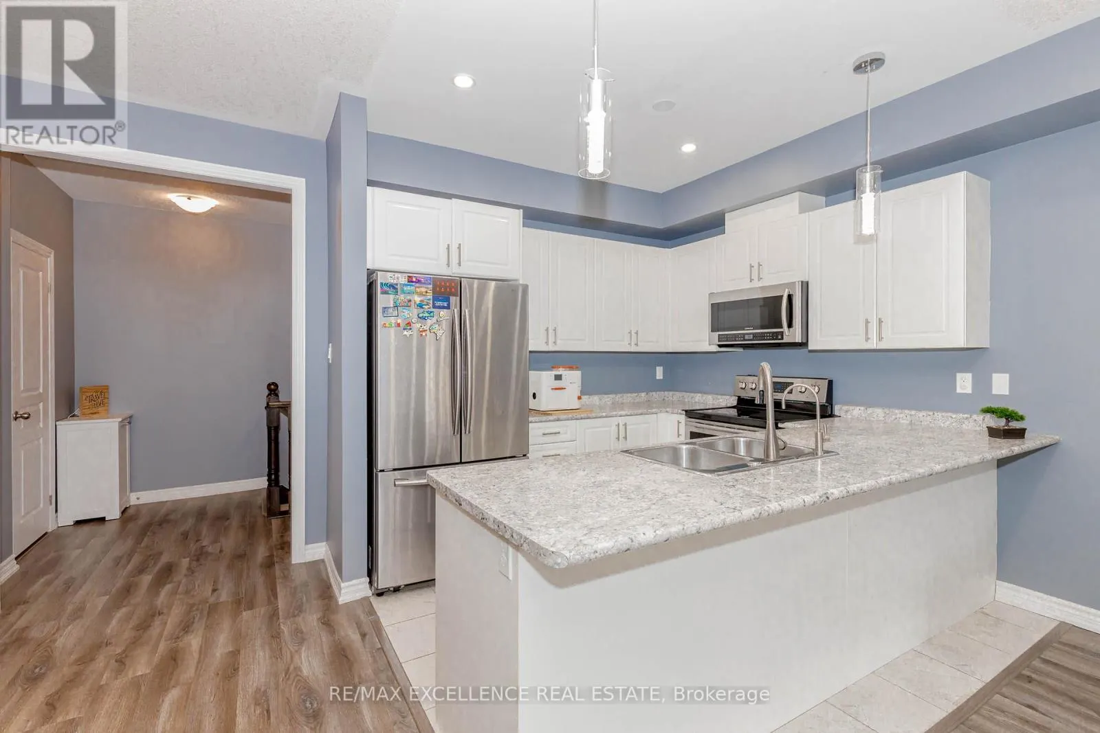 9 HISCOTT DRIVE