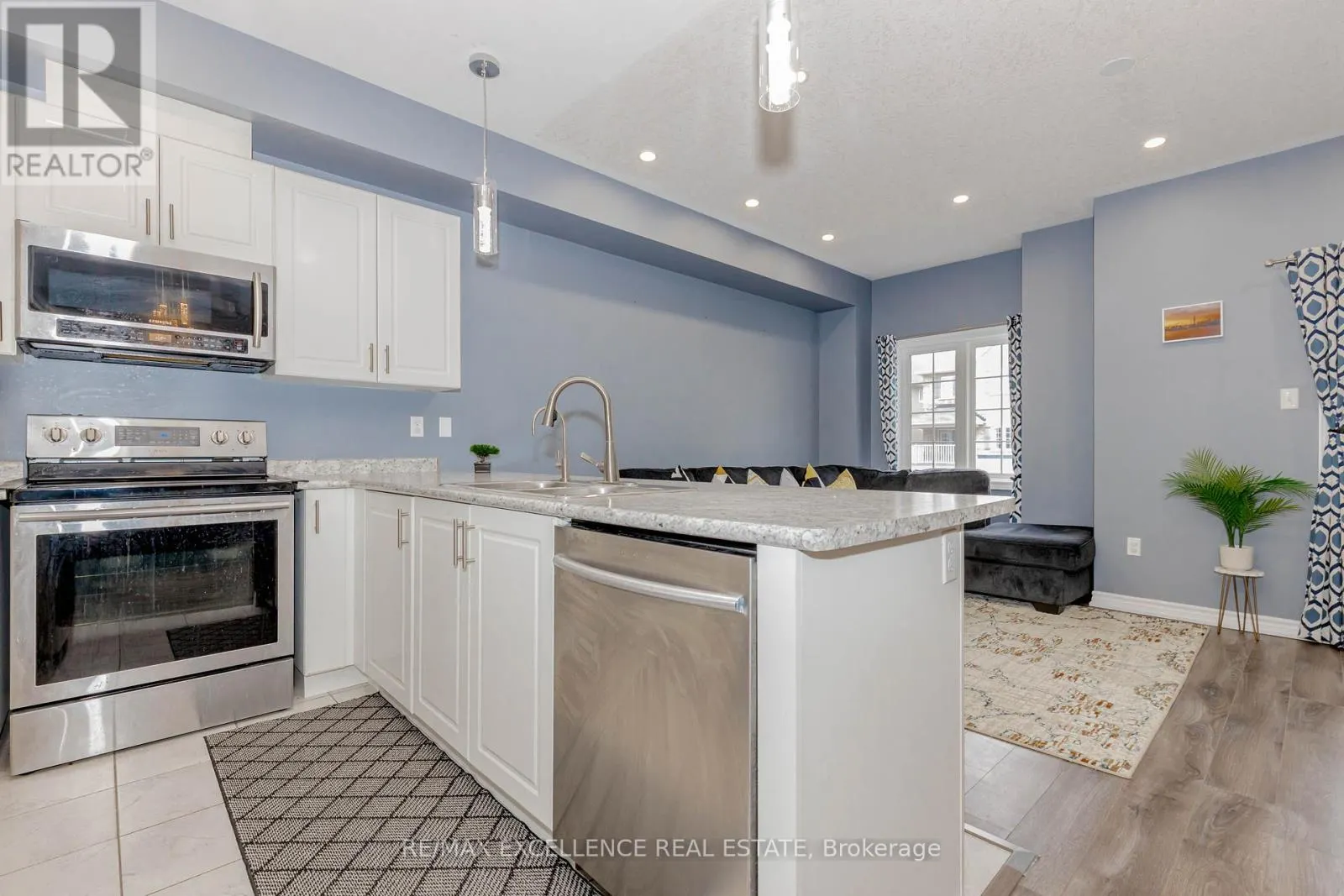 9 HISCOTT DRIVE