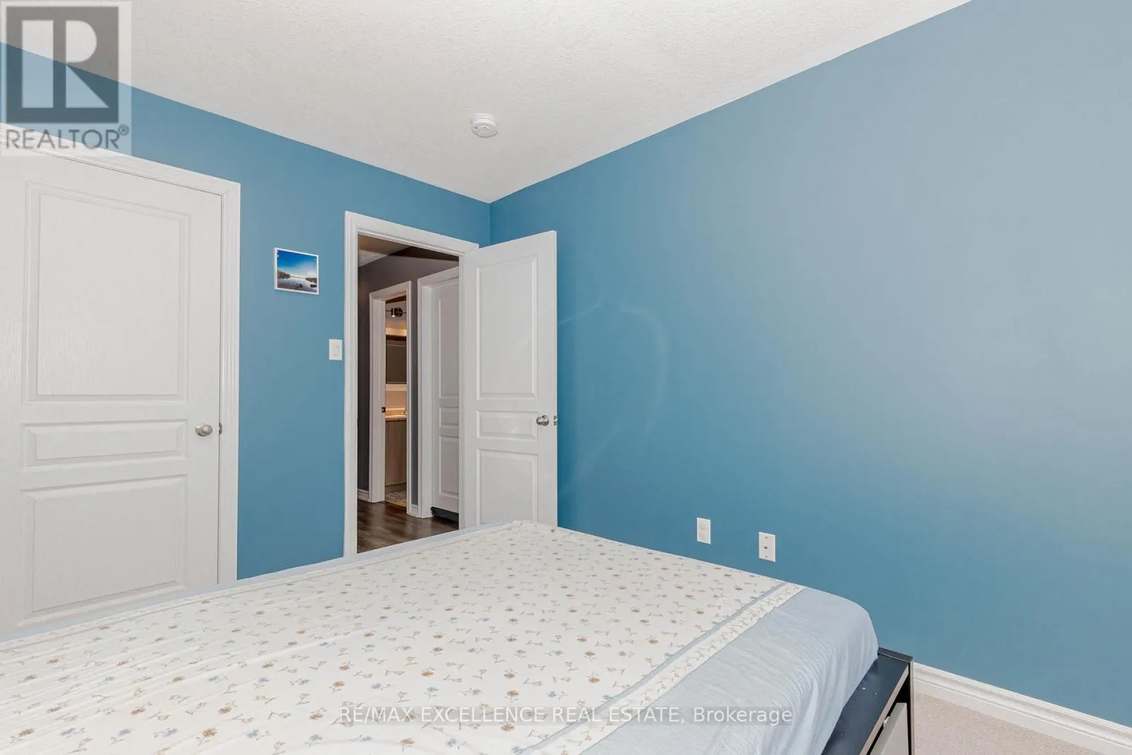 9 HISCOTT DRIVE