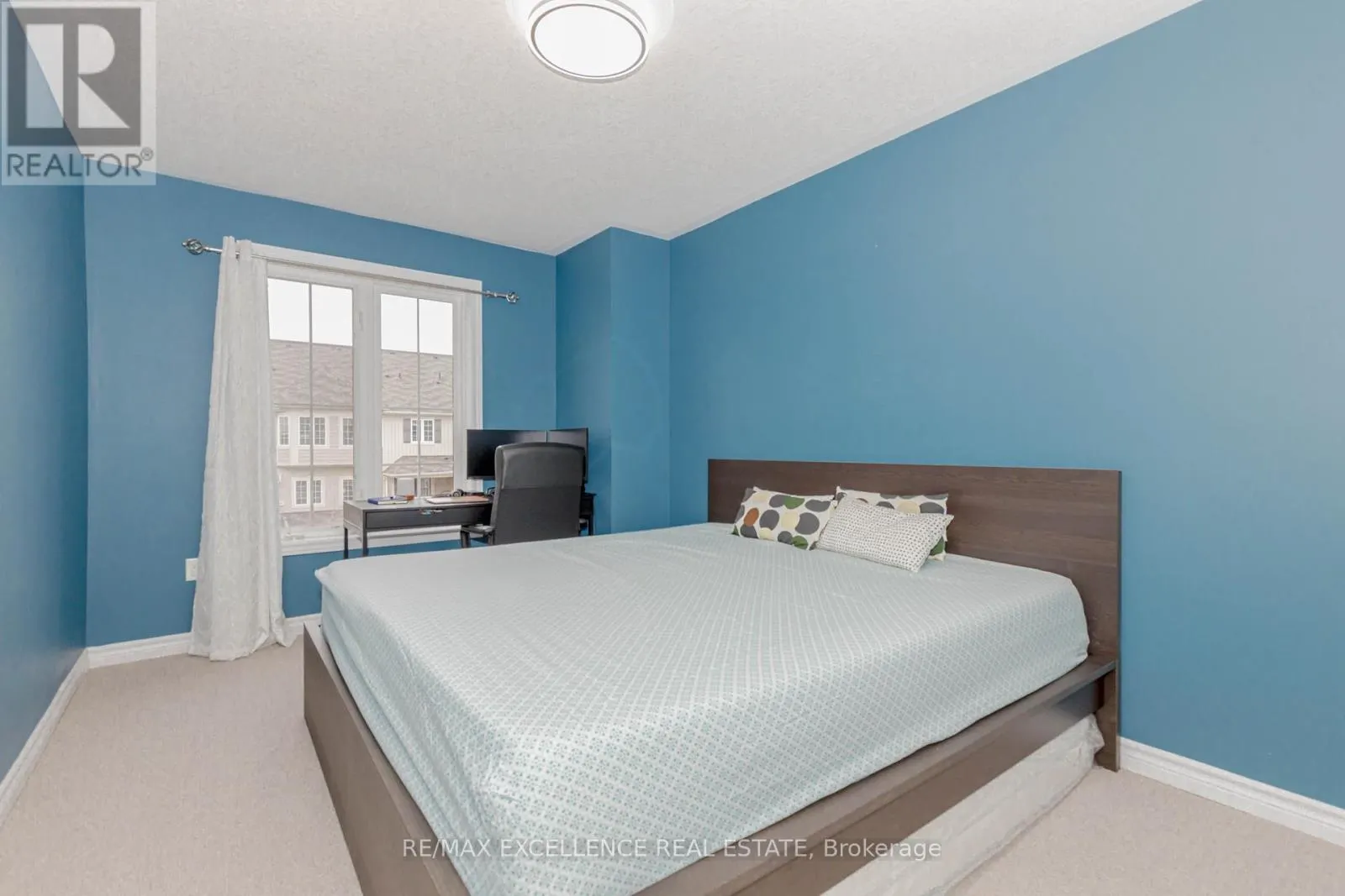 9 HISCOTT DRIVE