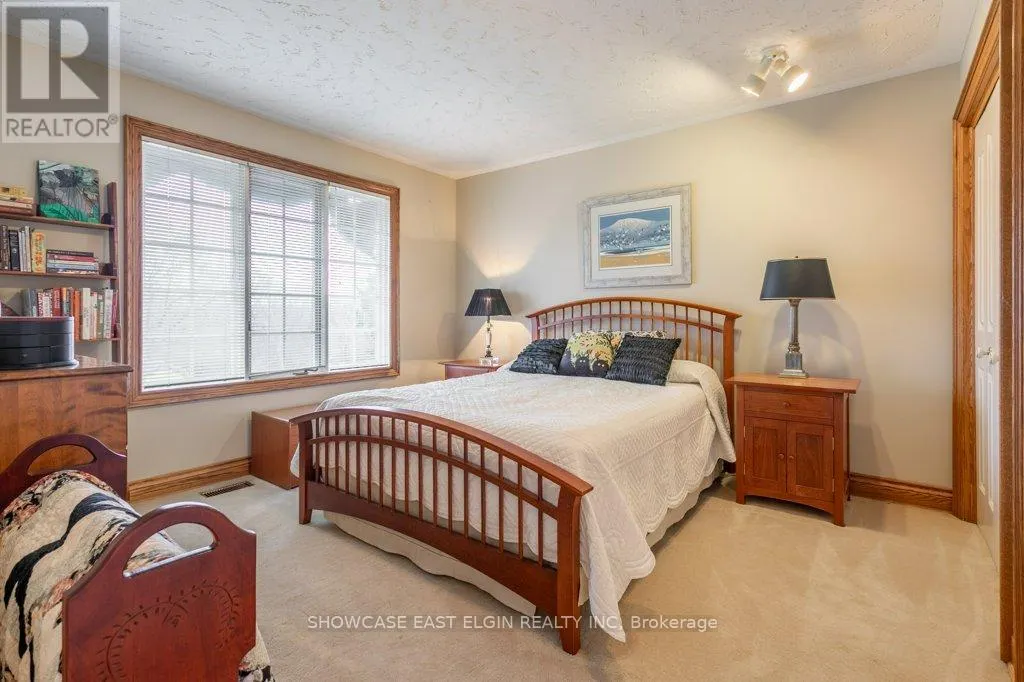 28 SINCLAIR CRESCENT