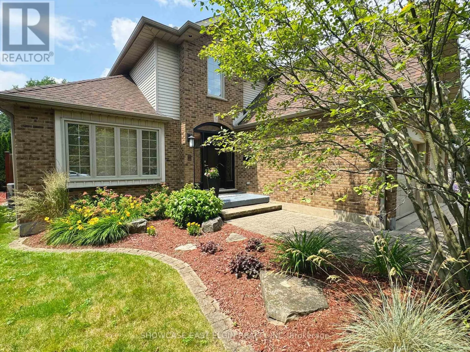28 SINCLAIR CRESCENT